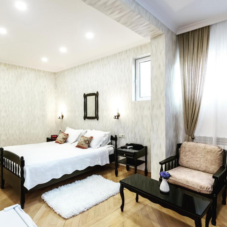 Q&B House Hotel Tbilisi Exterior foto