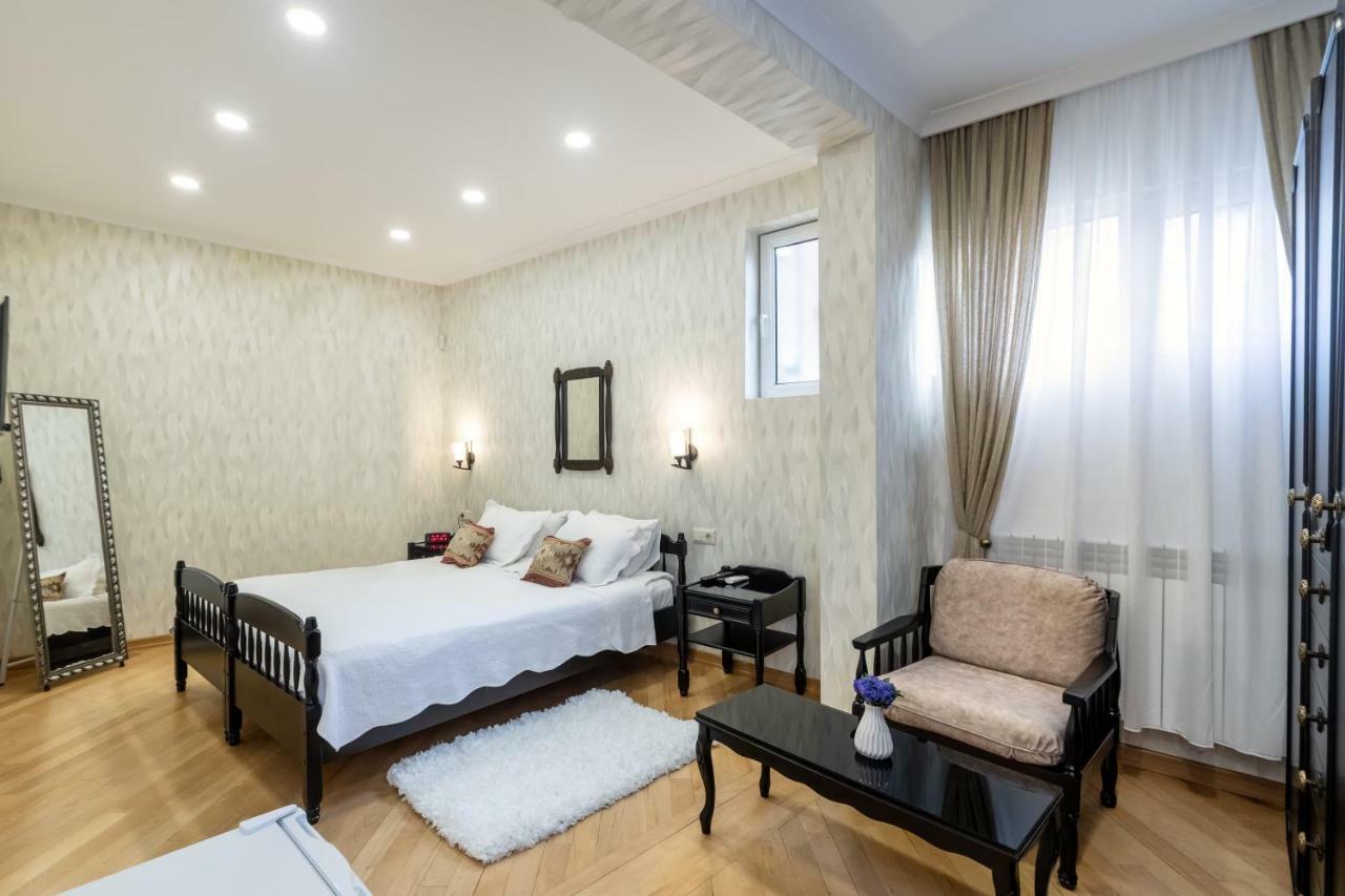 Q&B House Hotel Tbilisi Exterior foto