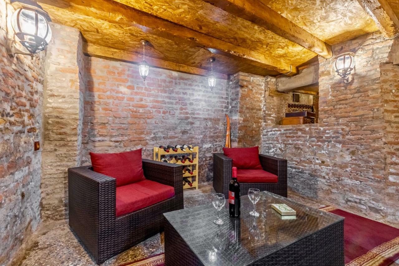 Q&B House Hotel Tbilisi Exterior foto