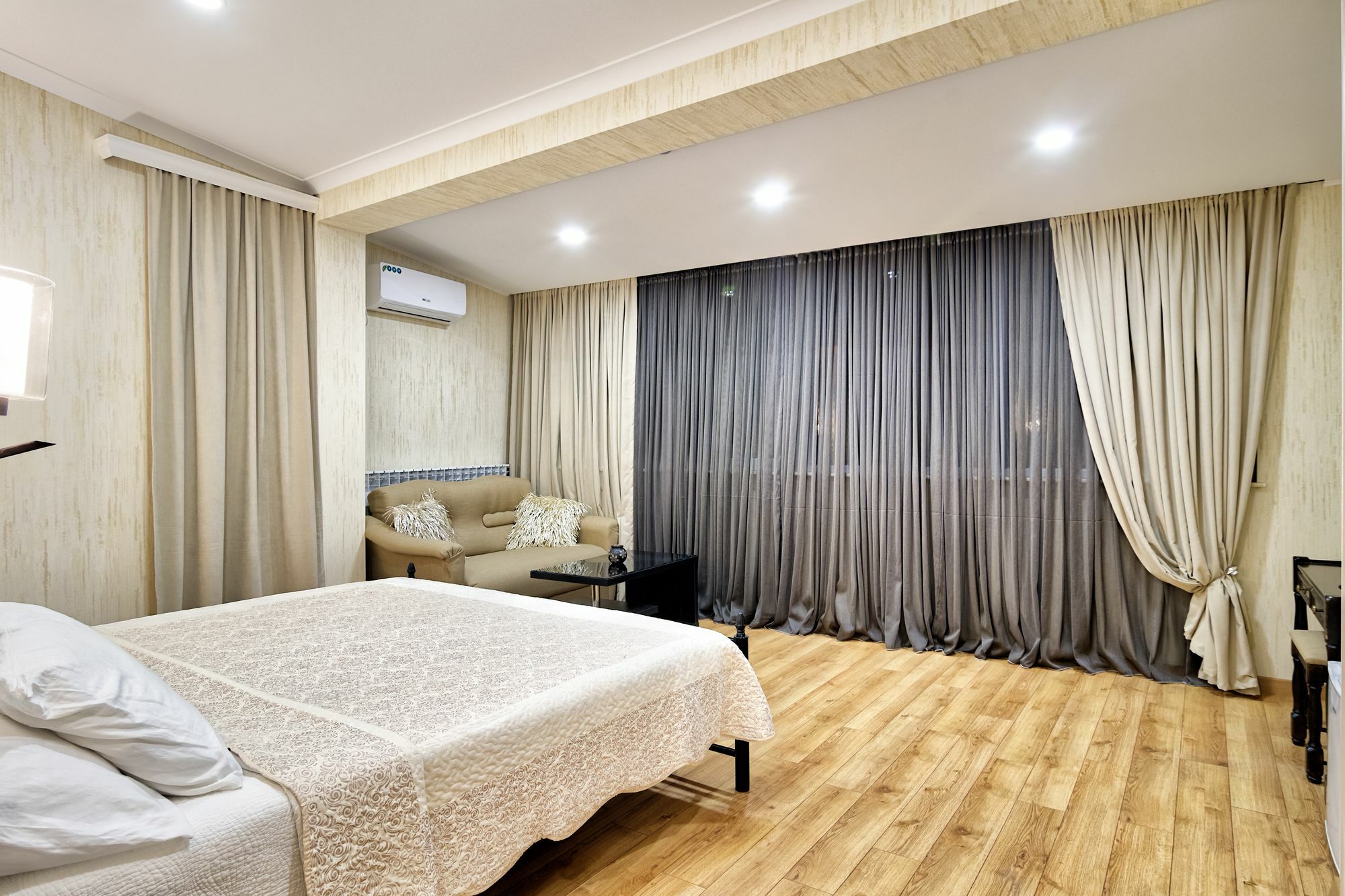 Q&B House Hotel Tbilisi Exterior foto